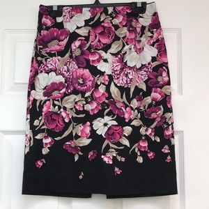 White House Black Market Pencil Skirt-Size 2
